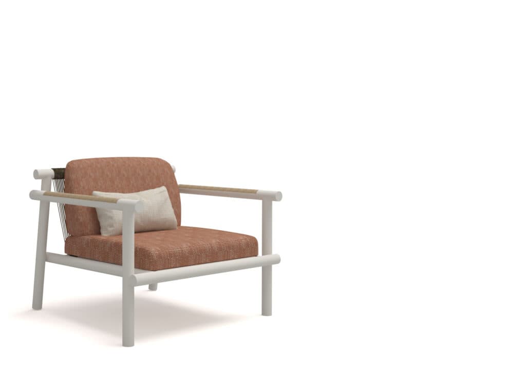LOUNGE CHAIRS